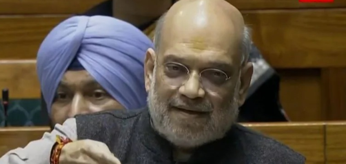 'ആദ്യം വോട്ട് ചോരി നടത്തിയത് നെഹ്റു, രാജ്യത്തെ തെരഞ്ഞെടുപ്പ് വിദേശികള്ക്ക് ഉള്ളതല്ല'; ലോക്സഭയിൽ അമിത് ഷാ