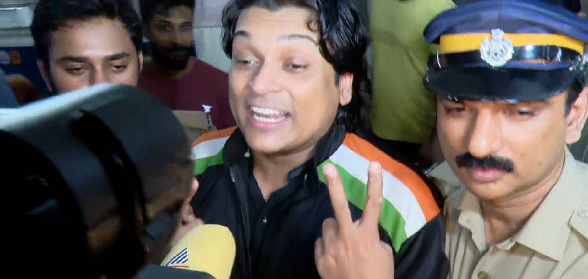 'രാഹുലിനെ പിന്തുണച്ചതിലുള്ള ദേഷ്യമാണ് പരാതിക്ക് പിന്നിൽ, പുരുഷ കമ്മീഷന്റെ ആവശ്യം  ഇപ്പോൾ'; രാഹുൽ ഈശ്വർ