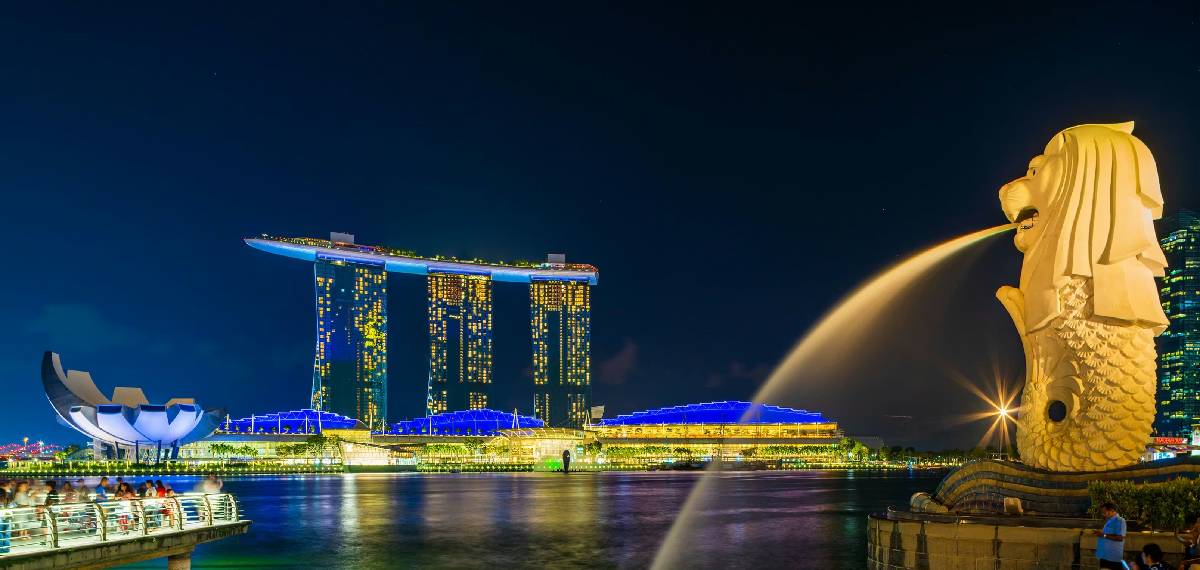 കടല്‍ച്ചുഴിയില്‍ നിന്ന് കോടീശ്വരന്‍മാരുടെ സ്വര്‍ഗ്ഗത്തിലേക്ക്; സിംഗപ്പൂര്‍ എന്ന അത്ഭുതം