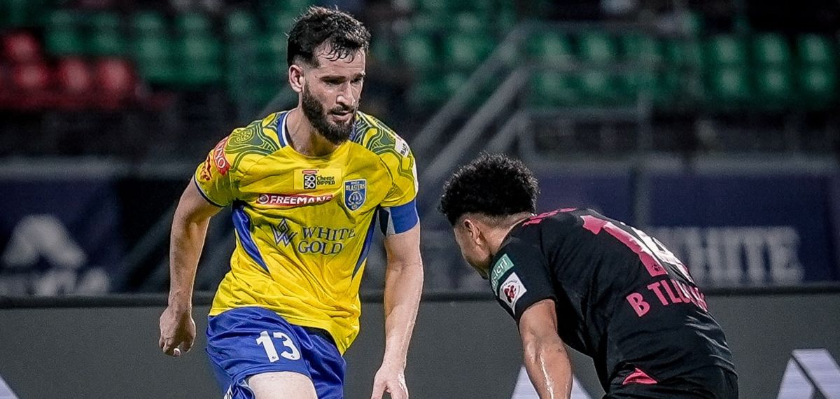 തട്ടകത്തിലും കാലിടറി ബ്ലാസ്റ്റേഴ്സ്, മുംബൈയോടും തോറ്റു; ഐഎസ്എല്ലില് തുടര്ച്ചയായ രണ്ടാം പരാജയം