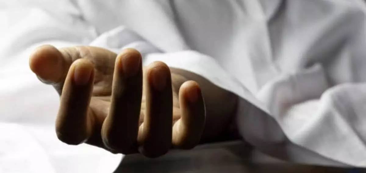 വൈറ്റില റെയിവെ ട്രാക്കിന് സമീപം യുവതിയുടെ മൃതദേഹം കണ്ടത്തിയ സംഭവം കൊലപാതകമെന്ന് സ്ഥിരീകരിച്ച് പൊലീസ്