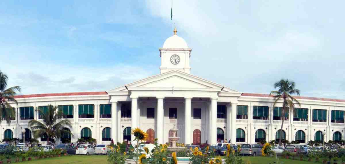 വ്യക്തിഗത വിവരങ്ങള്‍ സര്‍ക്കാരിന്റെ കയ്യിൽ ഭദ്രം, സന്ദേശം അയച്ചത് നടപടിക്രമം പാലിച്ച്; മുഖ്യമന്ത്രിയുടെ ഓഫീസ്