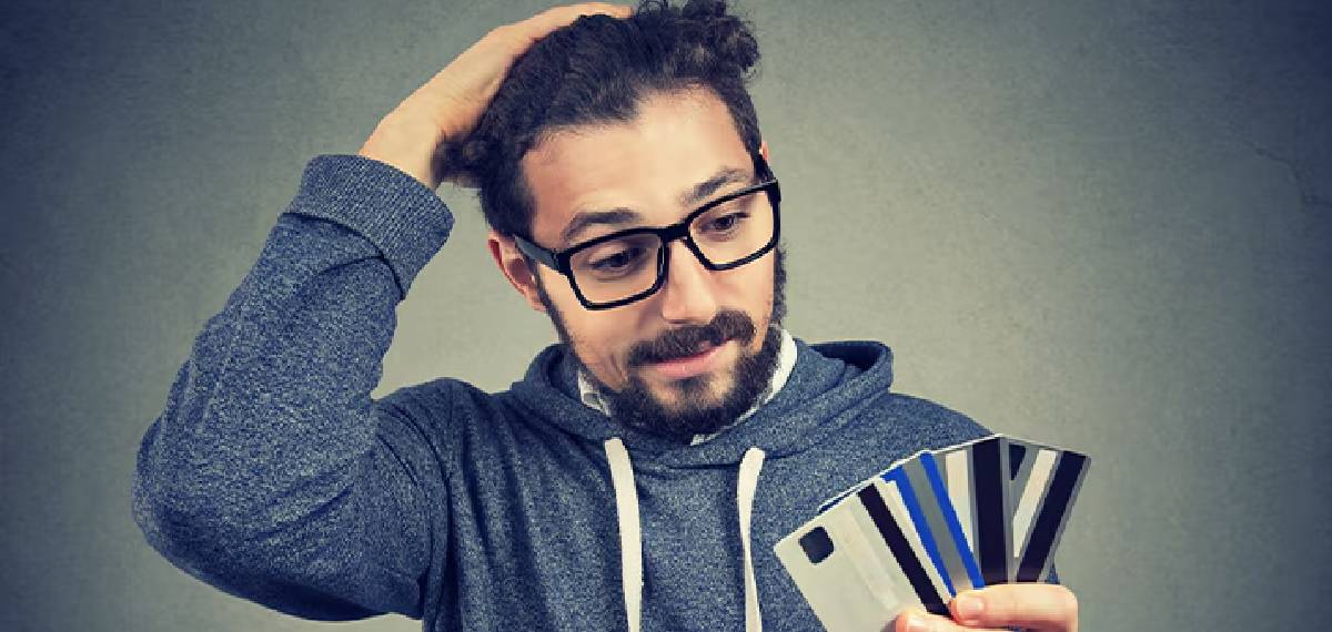 ക്രെഡിറ്റ് കാര്‍ഡ് നിങ്ങളെ കടത്തിലാക്കിയോ ? ഇങ്ങനെ ചെയ്താല്‍ രക്ഷപെടാം