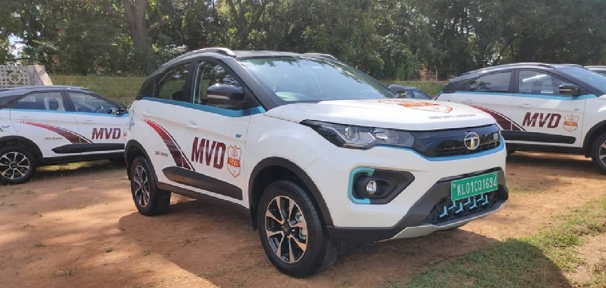 മോഷ്ടിക്കപ്പെട്ട വാഹനത്തിന് നിരന്തരം നിയമലംഘനവും 17,000 രൂപ പിഴയും;തലയിൽ കൈവച്ച് ഉടമയായ ശുചീകരണ തൊഴിലാളി സുനിത