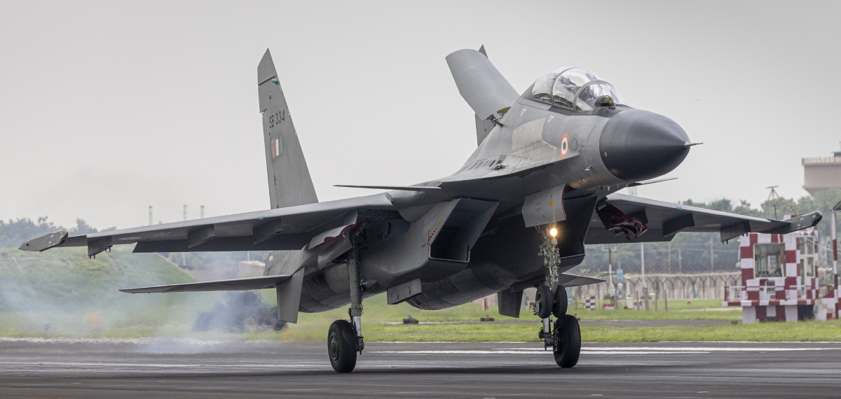 ആശങ്കപ്പെട്ടത് സംഭവിച്ചു; സുഖോയ് യുദ്ധവിമാനം തകർന്നുവീണുവെന്ന് സ്ഥിരീകരിച്ച് വ്യോമസേന, തിരച്ചിൽ തുടരുന്നു