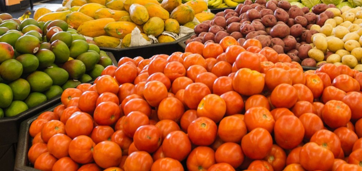 പശ്ചിമേഷ്യയിലെ പ്രത്യേക സാഹചര്യം; സൂപ്പർ മാർക്കറ്റുകളിൽ സാധനങ്ങൾ സുലഭമെന്ന് വ്യാപാരികൾ