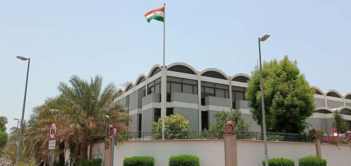 പശ്ചിമേഷ്യൻ സം​ഘർഷം; യുഎഇയിലെ ഇന്ത്യക്കാർക്ക് ജാ​ഗ്രതാ നിർദ്ദേശവുമായി ഇന്ത്യൻ എംബസി