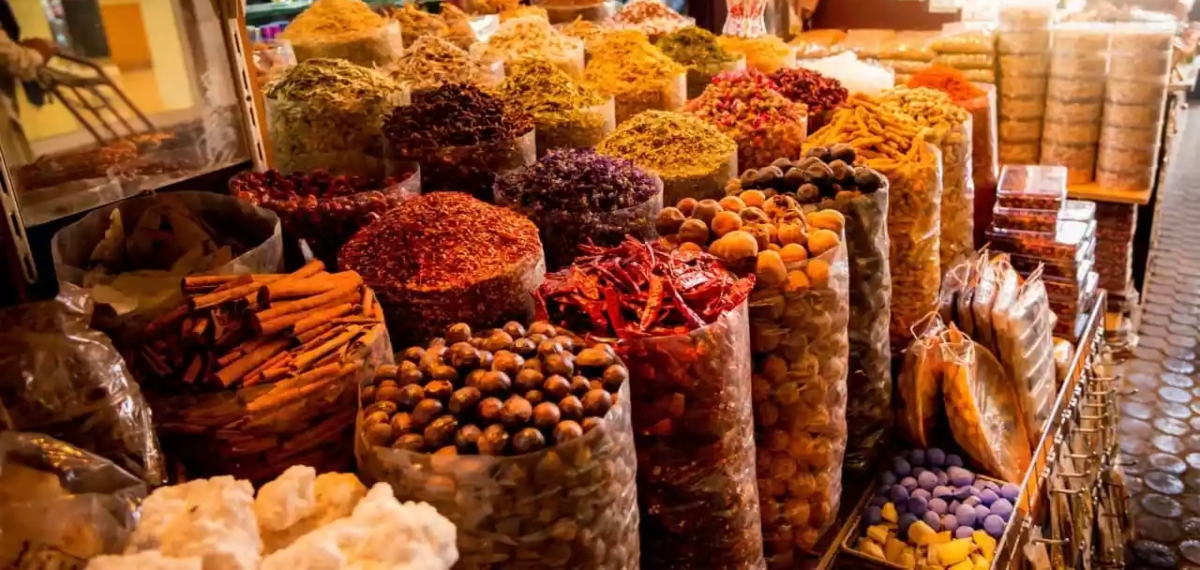 പശ്ചിമേഷ്യൻ സംഘർഷം; ജനങ്ങൾ ഭക്ഷ്യവസ്തുക്കൾ വാങ്ങി സൂക്ഷിക്കേണ്ടതില്ലെന്ന് യുഎഇ