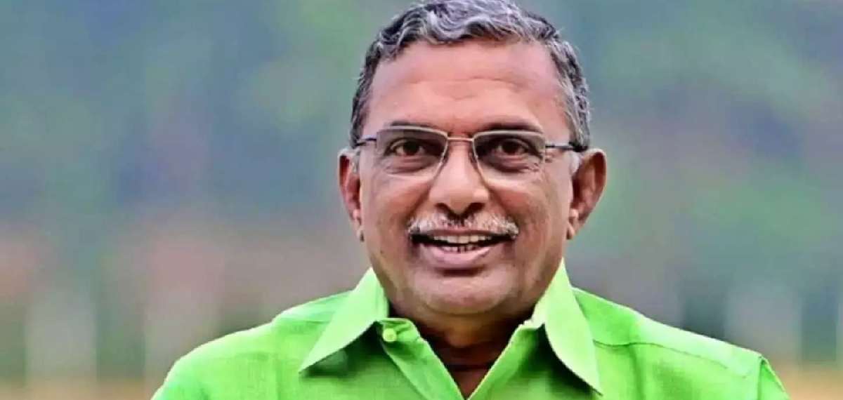 എ പത്മകുമാറിനെ ഔദ്യോഗിക വാട്‌സ്ആപ്പ് ഗ്രൂപ്പിൽ നിന്ന് നീക്കി സിപിഐഎം