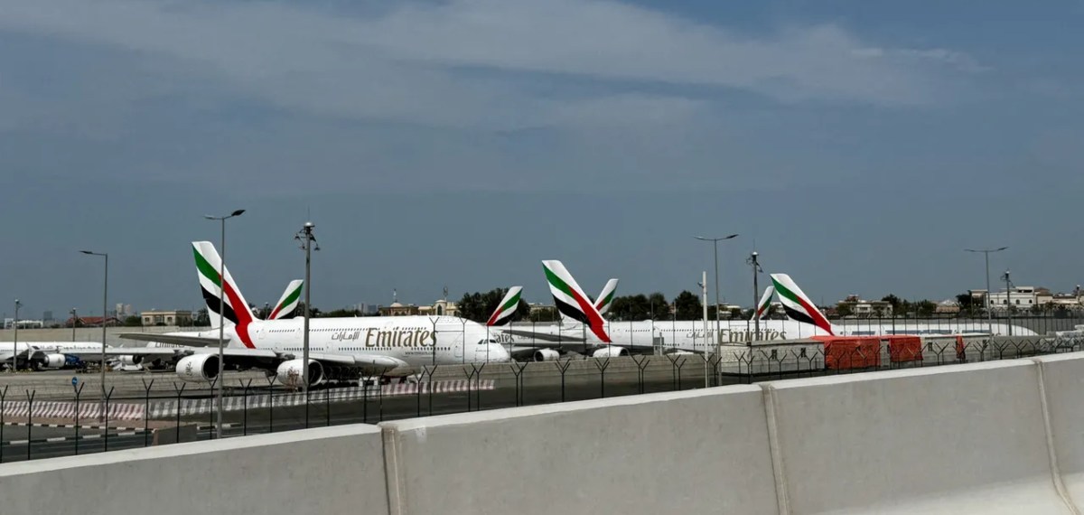 ഗള്‍ഫിൽ ആക്രമണം തുടര്‍ന്ന് ഇറാന്‍; ദുബായ് വിമാനത്താവളത്തിന് സമീപം ഡ്രോൺ അവശിഷ്ടങ്ങൾ പതിച്ചു