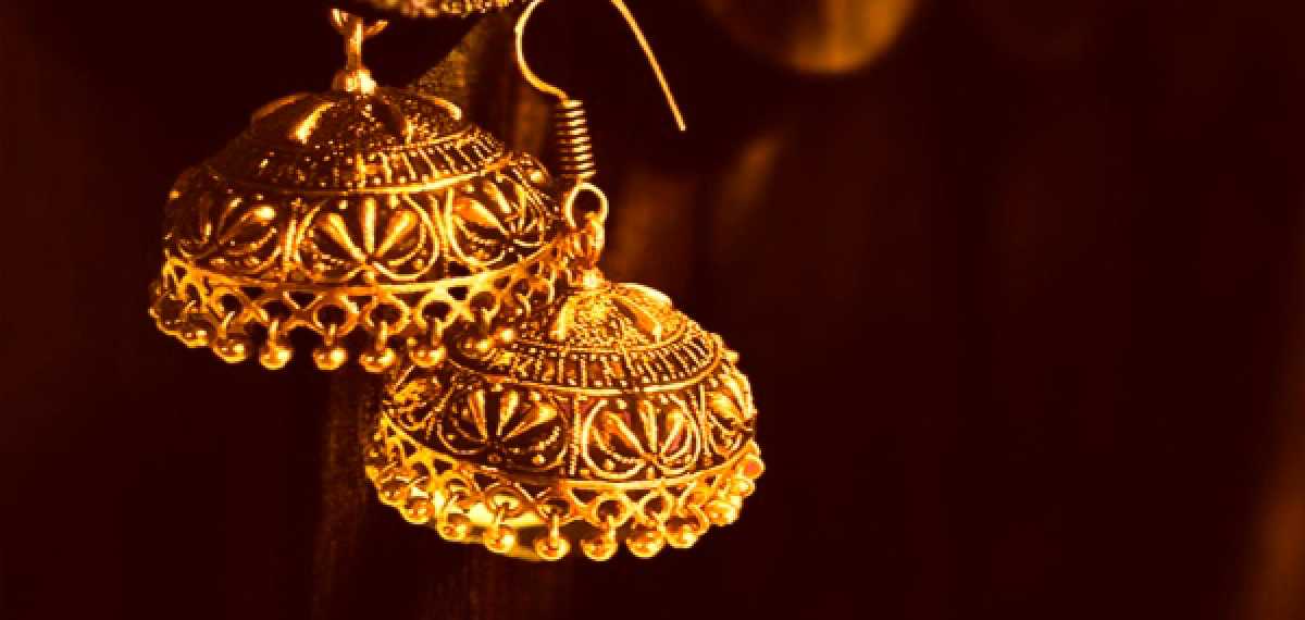 സാധാരണക്കാര്‍ക്ക് പ്രതീക്ഷ; സ്വര്‍ണവില വീണ്ടും കുറഞ്ഞു