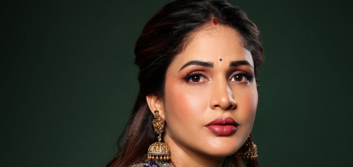 സംവിധായകൻ മോശമായി പെരുമാറി, സിനിമയിൽ നിന്ന് പിന്മാറിയപ്പോൾ കേസ് കൊടുത്തു; ലാവണ്യ