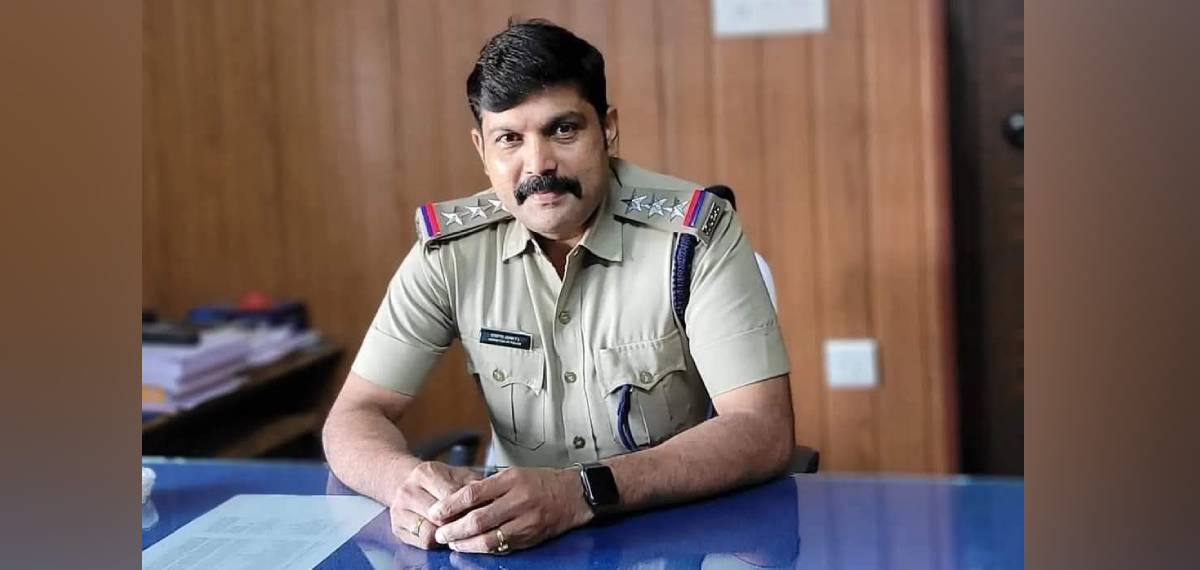 പ്രതിയെ പിടിക്കാൻ ശ്രമിക്കുന്നതിനിടെ പരപ്പനങ്ങാടി സിഐയ്ക്ക് കുത്തേറ്റു; ഇടതുകൈക്ക് പരിക്ക്