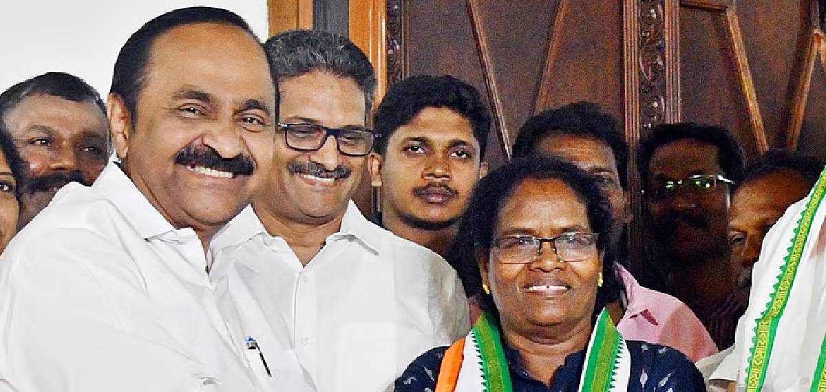 Opposition Leader V.D. Satheesan greets C.K. Janu, the newly joined associate member of the UDF alliance