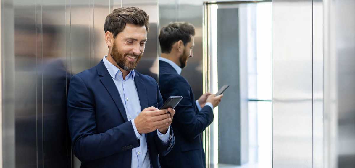 USE OF MIRROR IN LIFT
