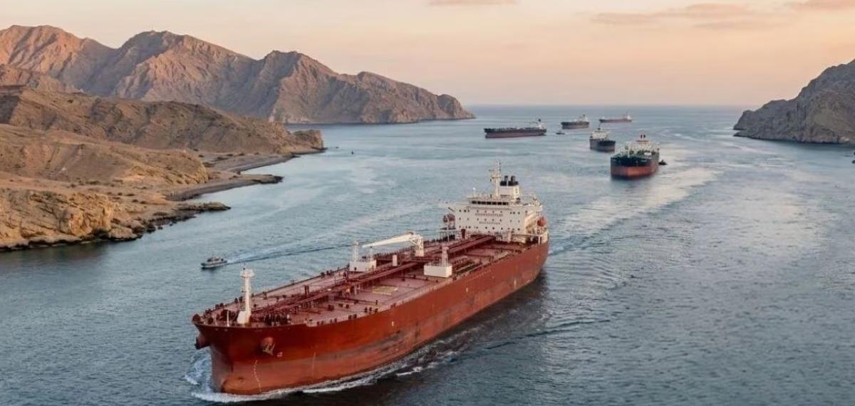 ശത്രു ബന്ധമുള്ള കപ്പലുകൾ ഒഴികെ എല്ലാം ഹോർമൂസ് വഴി കടത്തി വിടാനൊരുങ്ങി ഇറാൻ