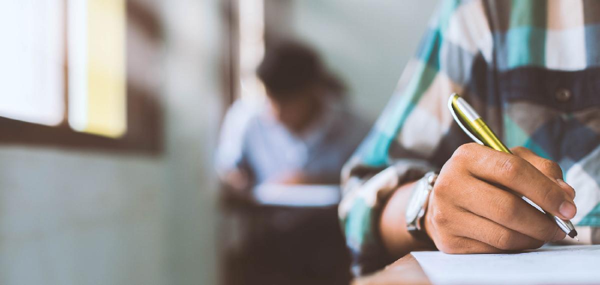 പെസഹാ വ്യാഴം, ദുഃഖ ശനി, ഈസ്റ്റർ ദിനങ്ങളിൽ പരീക്ഷ നടത്തുന്നതിനെതിരെ പ്രതിഷേധം