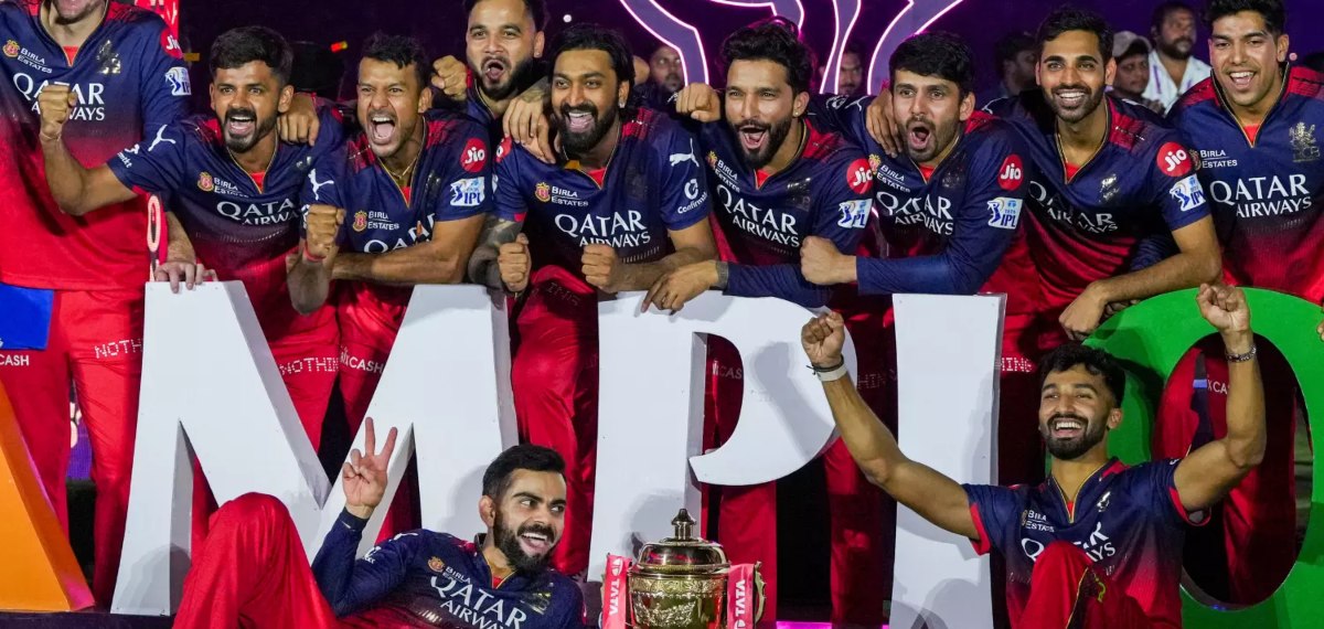 ആർസിബി ഇനി ബിർള ഗ്രൂപ്പിന് സ്വന്തം; IPL ചാമ്പ്യന്മാരെ സ്വന്തമാക്കിയത് 16,000 കോടിയിലധികം രൂപയ്ക്ക്