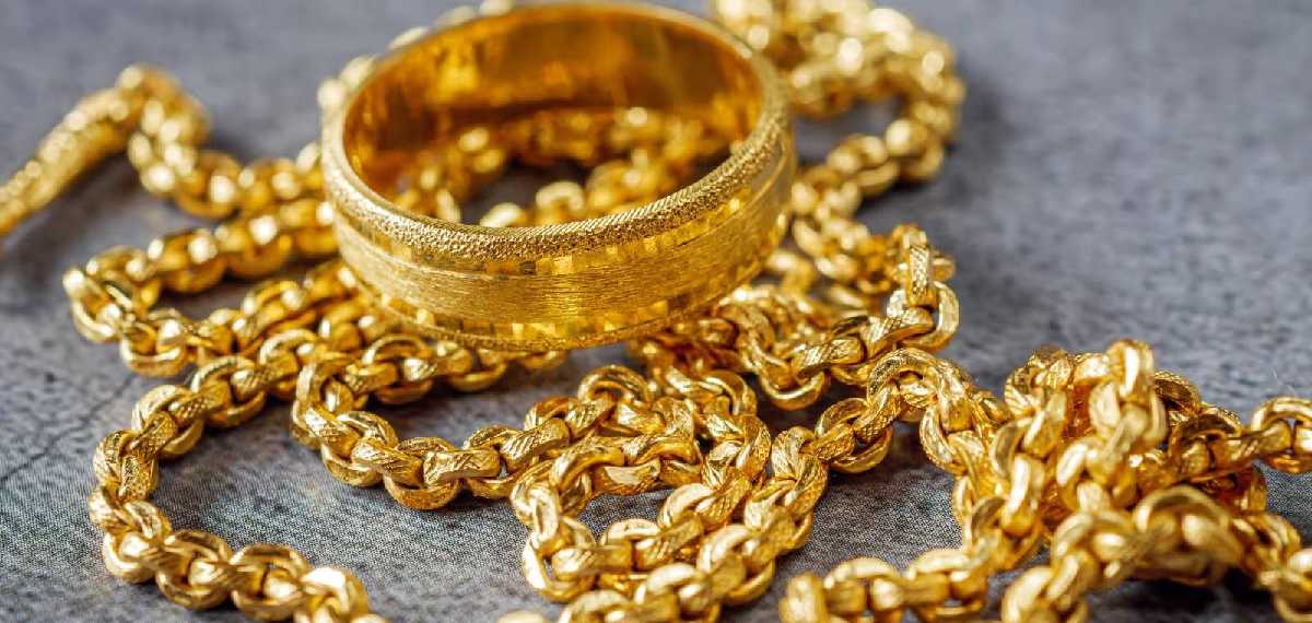 Gold prices increased in kerala March 24