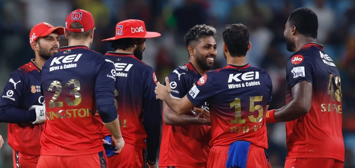 IPL ആരംഭിക്കാൻ 2 ദിവസം മാത്രം; ആർസിബിക്ക് വീണ്ടും തിരിച്ചടി, സ്റ്റാർ പേസർക്ക് സീസൺ നഷ്ടമായേക്കും