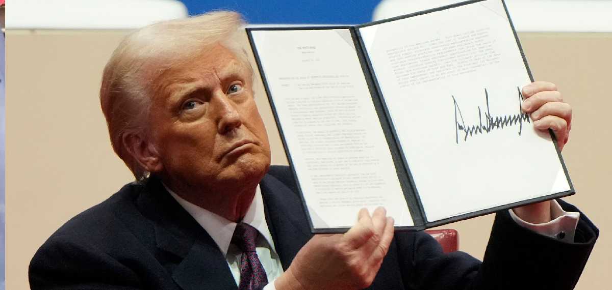 165 വർഷത്തെ ചരിത്രം തിരുത്തി; പുതുതായി അച്ചടിക്കുന്ന യുഎസ് പേപ്പർ കറൻസികളിൽ ഇനി മുതൽ ട്രംപിൻ്റെ ഒപ്പ്