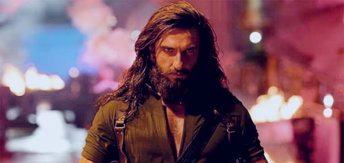 ഷാരൂഖ് ഖാൻ്റെ പേരിലുണ്ടായിരുന്ന റെക്കോർഡ് സ്വന്തമാക്കി രൺവീറും, കളക്ഷനിൽ മുന്നേറി നേടി ധുരന്ദർ