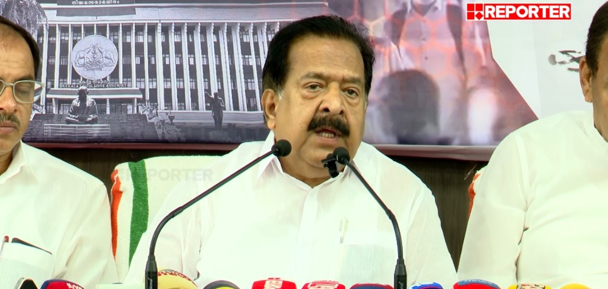 ദിനേശ് ബീഡി സഹകരണ സംഘത്തിന് ടെന്ഡർ; ലക്ഷ്യം സഹകരണമേഖലയെ പൂർണ്ണമായി CPIM നിയന്ത്രണത്തിലാക്കൽ: രമേശ് ചെന്നിത്തല