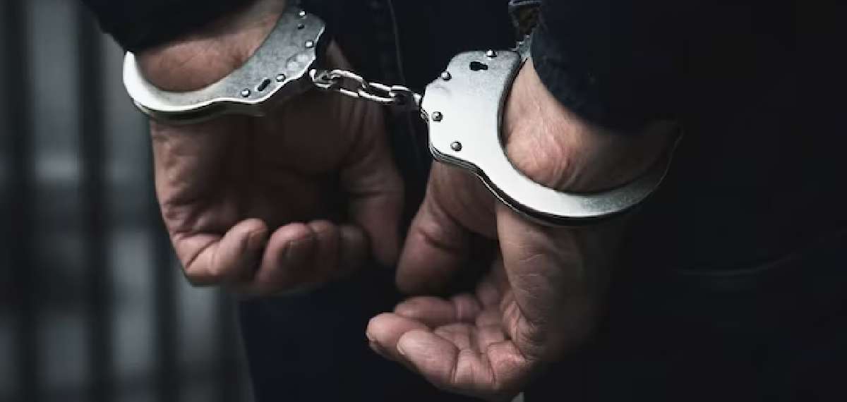 സഹോദരിയുമായി വിവാഹേതര ബന്ധമെന്ന് ആരോപിച്ച് ഭാര്യാ സഹോദരനെ കൊന്ന് യുവാവ്; മൃതദേഹവുമായി പൊലീസ് സ്റ്റേഷനില്‍