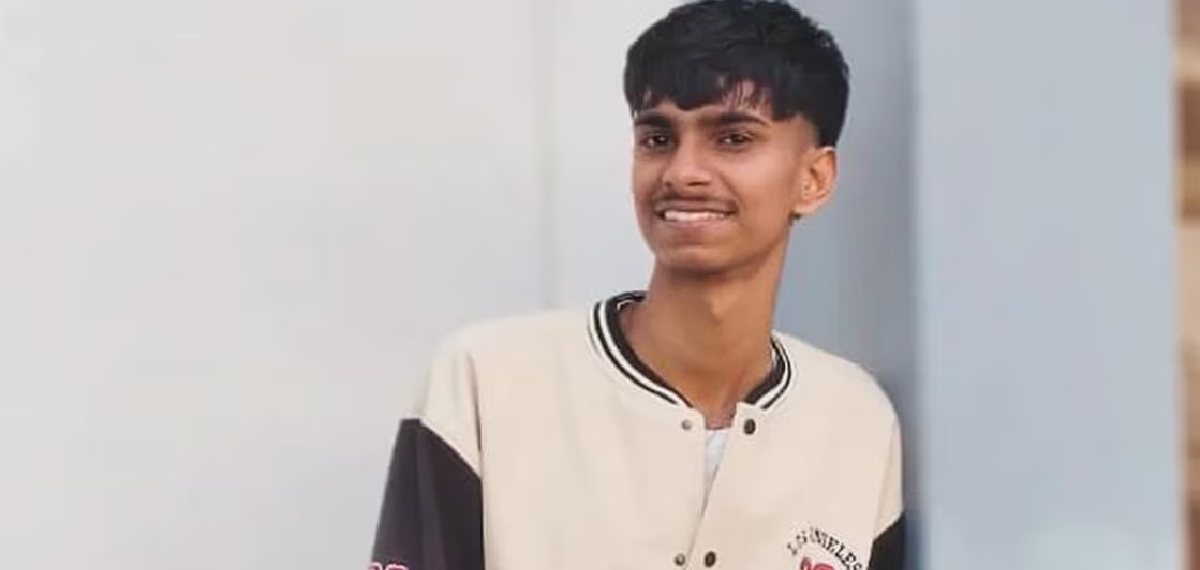 ഫ്ലോട്ടിന് മുൻപിൽ നൃത്തം ചെയ്യുന്നതിനിടെ അബദ്ധത്തിൽ കാലിൽ ചവിട്ടി; 19കാരനെ കുത്തിക്കൊന്ന് യുവാക്കൾ