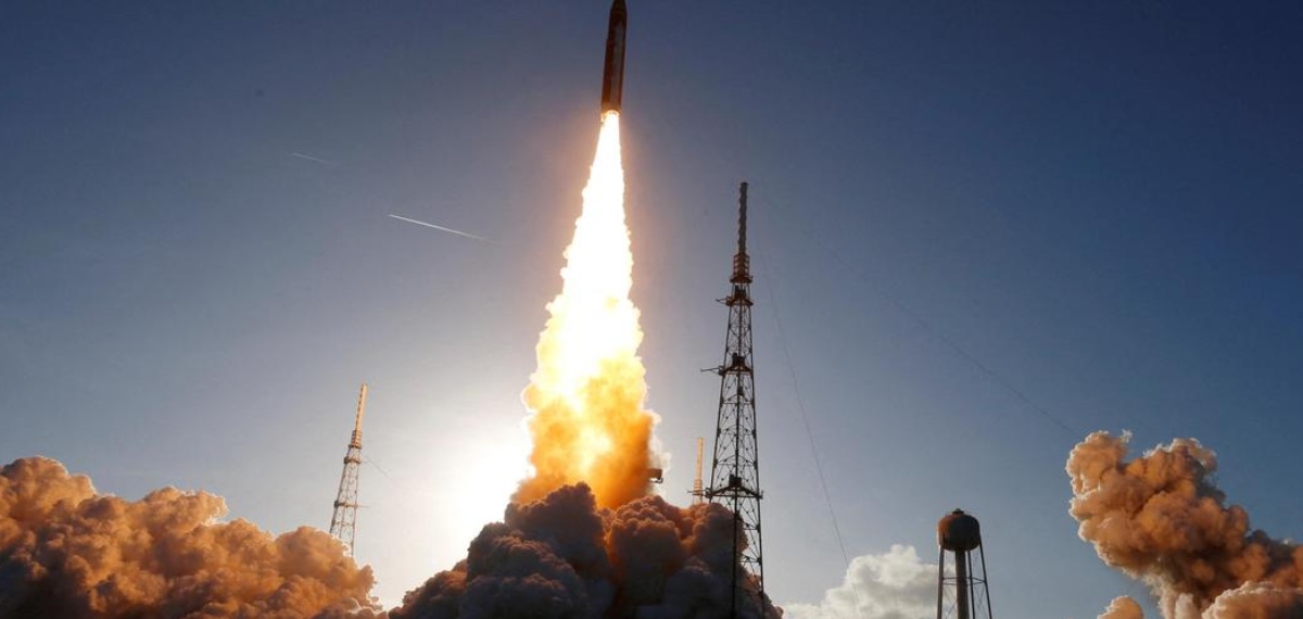 മനുഷ്യന്‍ വീണ്ടും ചാന്ദ്രപഥത്തിലേക്ക്; ആര്‍ട്ടെമിസ് 2 കുതിച്ചുയര്‍ന്നു