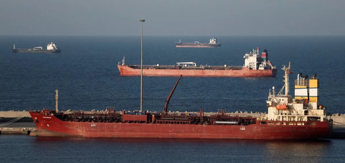 ഹോർമൂസ് കടലിടുക്കിലൂടെയുള്ള ചരക്ക് നീക്കം ഉറപ്പാക്കാൻ ഇറാനും ഒമാനും; ചർച്ച നടത്തി രാജ്യങ്ങൾ