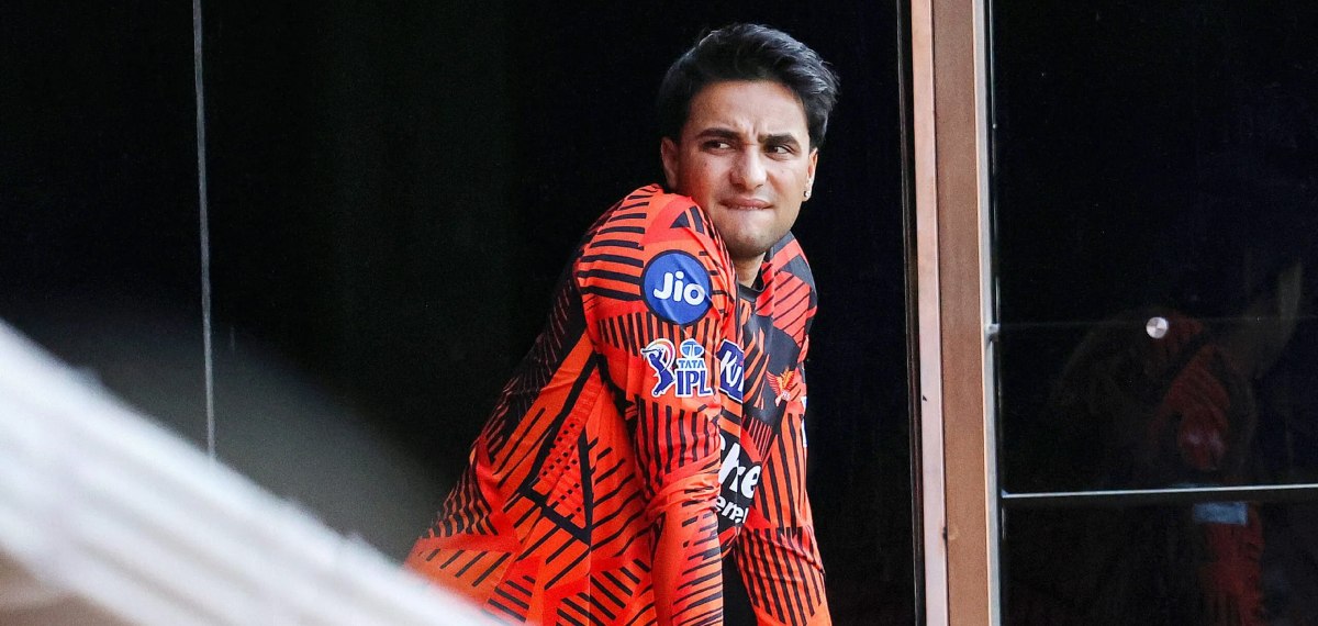 ലഖ്നൗവിനെതിരെ ഡക്ക്; നാണക്കേടിന്റെ റെക്കോർഡിൽ രോഹിത്തിനും സഞ്ജുവിനുമൊപ്പം അഭിഷേക്