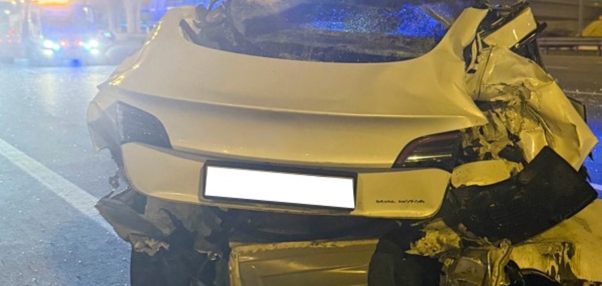 ദുബായിൽ വാഹനാപകടം; മൂന്ന് പേർക്ക് പരിക്ക്, അശ്രദ്ധമായ ഡ്രൈവിങ് കാരണമെന്ന് ദുബായ് പൊലീസ്