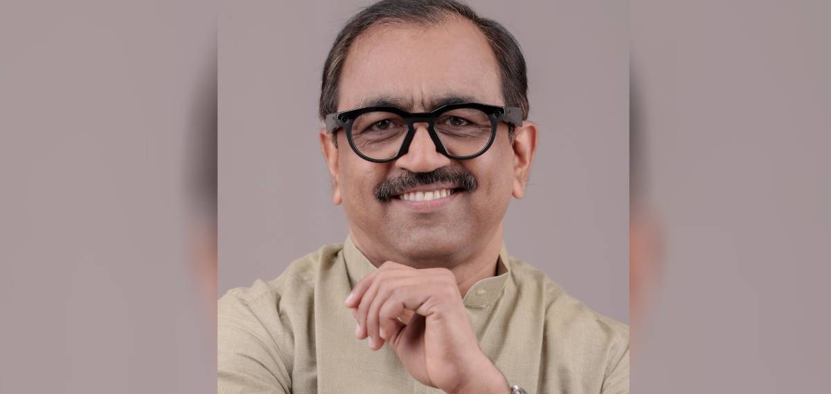 കാസര്കോട് ഉദുമയില് ക്യാമറ ഘടിപ്പിച്ച കണ്ണടയുമായി ബൂത്തിനുളളില് കയറിയ യുഡിഎഫ് ഏജന്റ് പിടിയില്