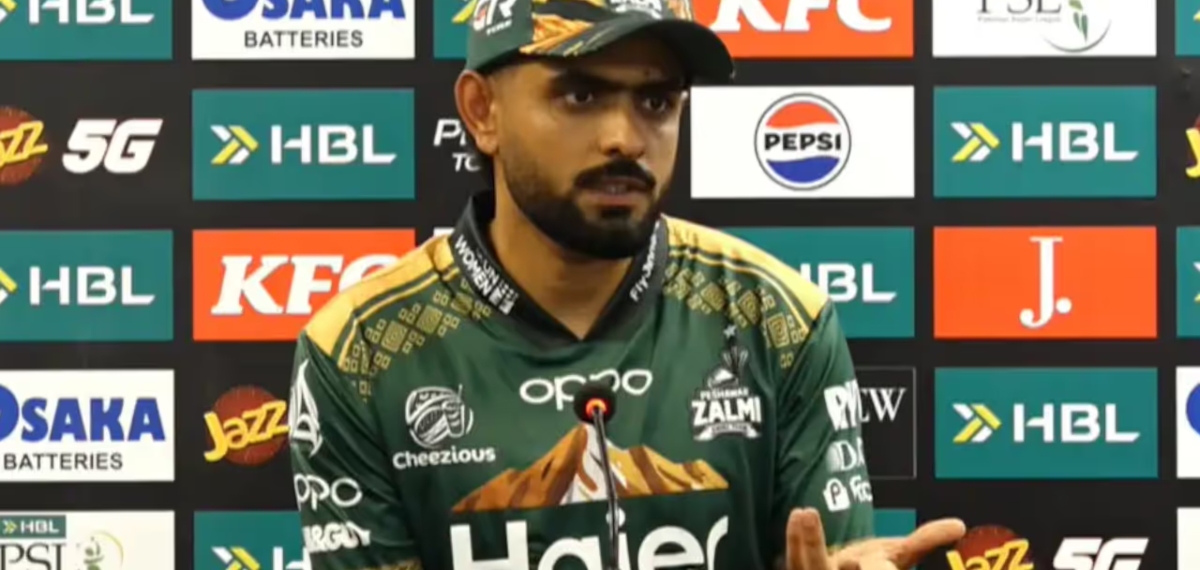 'ഇങ്ങനെയുള്ള ചോദ്യങ്ങള്‍ കൈയില്‍ വെച്ചാല്‍ മതി'; കോഹ്‌ലിയുമായുള്ള താരതമ്യ ചോദ്യത്തോട് പൊട്ടിത്തെറിച്ച് ബാബർ