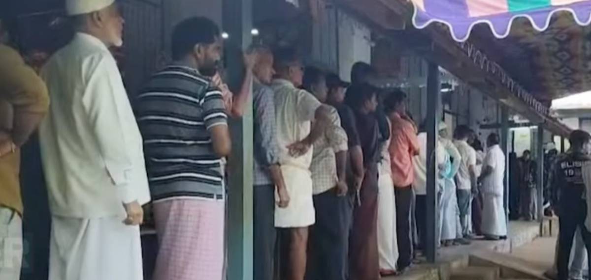 ഒറ്റപ്പാലം മണ്ഡലത്തിലെ നാല് ബൂത്തുകളില് കളളവോട്ട് നടന്നെന്ന് പരാതി