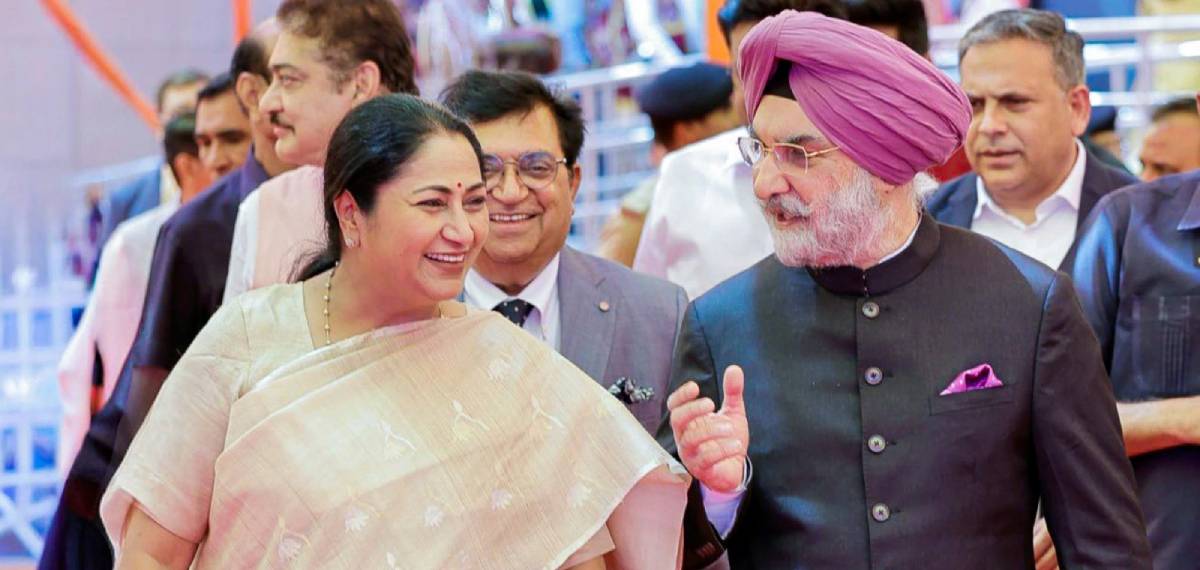 ജോലിയിൽ ഉഴപ്പുന്നവരെ പൂട്ടാൻ ഡൽഹി സർക്കാർ; എല്ലാ സർക്കാർ ഓഫീസിലും ബയോമെട്രിക് സിസ്റ്റം സജ്ജമാക്കും