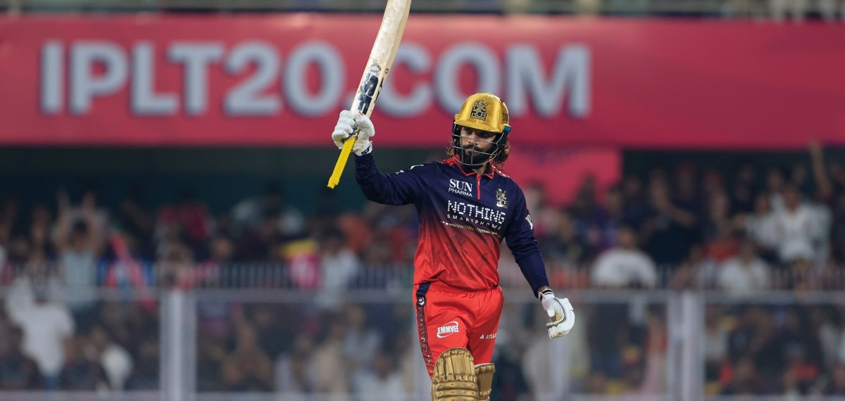 മഴയ്ക്ക് പിന്നാലെ ആർസിബിയുടെ റൺമഴ; രാജസ്ഥാൻ റോയല്സിന് മുന്നില് കൂറ്റൻ വിജയലക്ഷ്യം