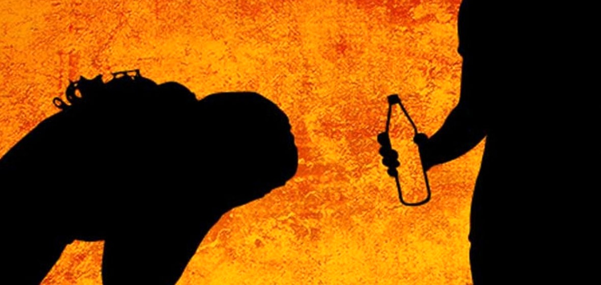 പ്രണയം നിരസിച്ചു; ഉത്തര്പ്രദേശില് മകള്ക്കും അമ്മയ്ക്കും നേരെ ആസിഡ് ആക്രമണം, 21കാരി കൊല്ലപ്പെട്ടു