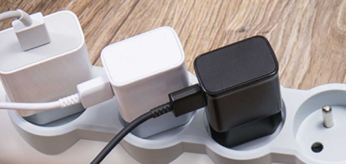 mobile charger colours