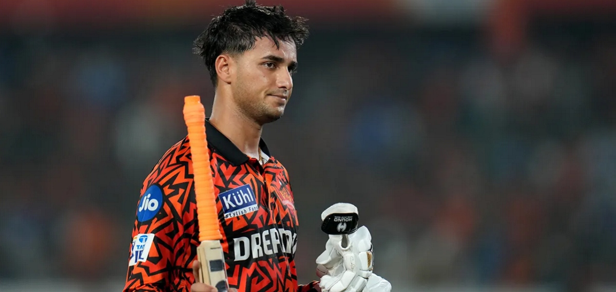 ആ മോശം റെക്കോഡ് ഇനി അഭിഷേകിന്റെ പേരിൽ; പിന്നിലാക്കിയത് സഞ്ജുവിനെയും രോഹിത്തിനെയും