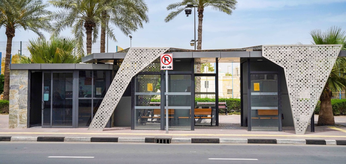 പൊതു​ഗതാ​ഗത രം​ഗം വികസന കുതിപ്പിൽ; 726 ബസ് ഷെൽട്ടറുകൾ നിർമിച്ച് ദുബായ് ആർടിഎ