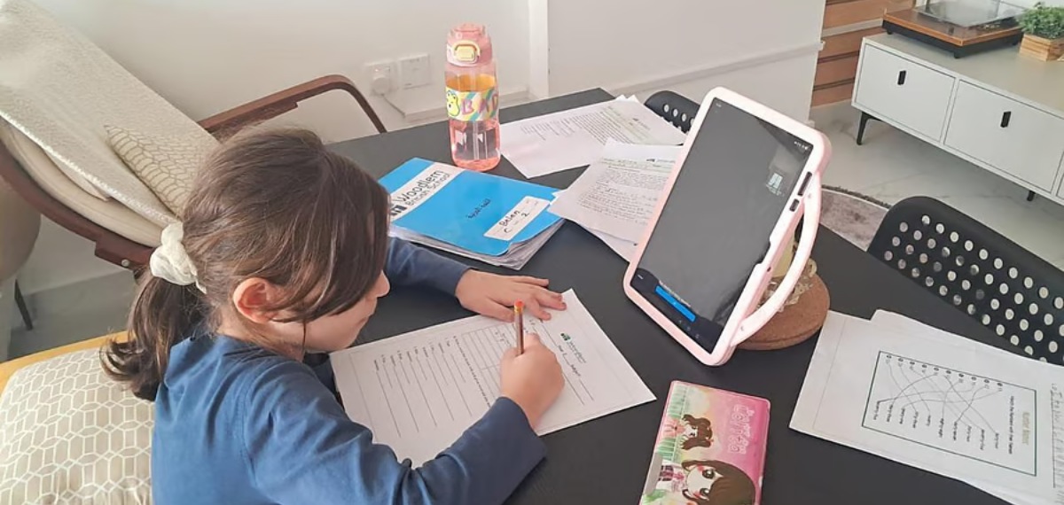 യുഎഇയിൽ ഓൺലൈൻ പഠനം നീട്ടിയെന്ന പ്രചാരണം വ്യാജം; വ്യക്തമാക്കി അധികൃതർ