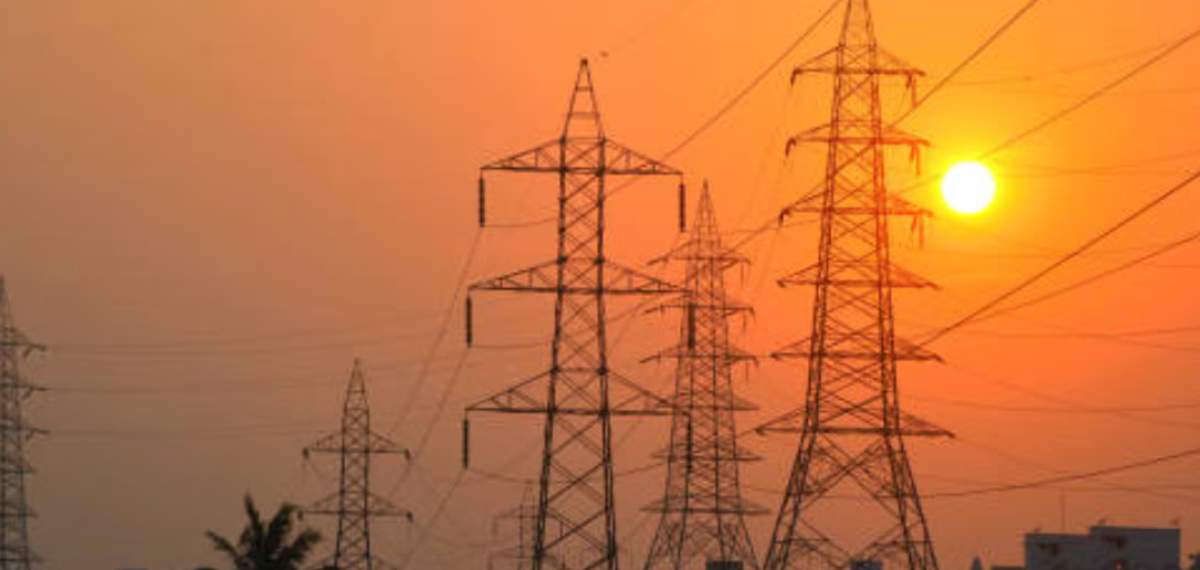 റെക്കോർഡ് തിരുത്തി വൈദ്യുതി ഉപഭോഗം; 6000 മെഗാവാട്ട് പിന്നിട്ടാൽ പ്രതിസന്ധി എന്ന് KSEB