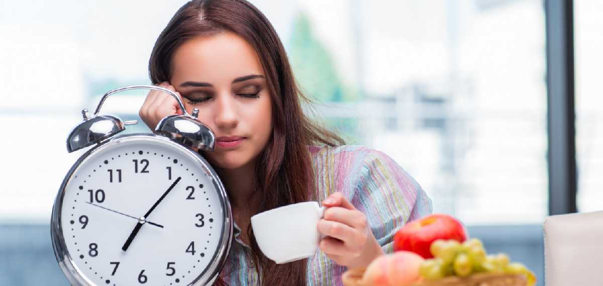 തോന്നിയ സമയത്ത് ഭക്ഷണം കഴിക്കല്ലേ...പ്രമേഹവും, ഫാറ്റി ലിവറും, ശരീരഭാരവും ഒക്കെ കൂടെക്കൂടും