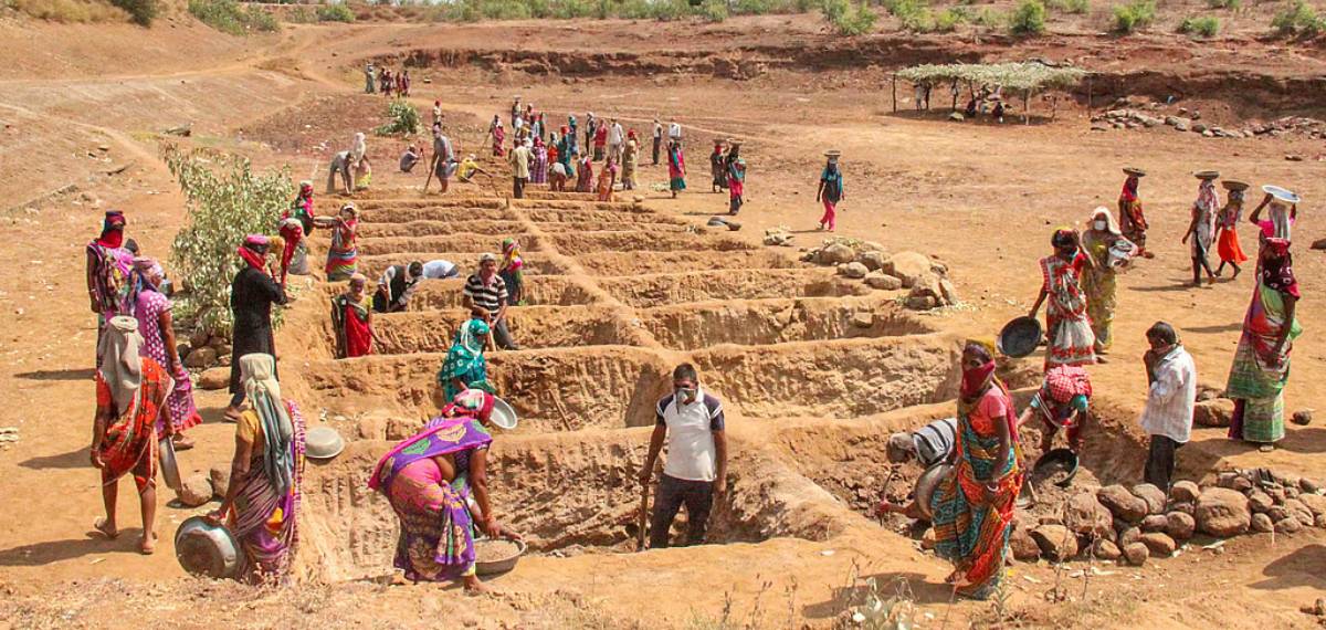 ഗുജറാത്തില്‍ ആറ് മാസമായി തൊഴിലുറപ്പ് തൊഴിലാളികള്‍ക്ക് വേതനം ലഭിച്ചില്ല; സമരത്തിലേക്കെന്ന് യൂണിയനുകള്‍
