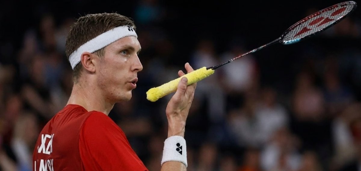 'ശരീരം പറയുമ്പോൾ നിർത്താതെ വയ്യ'; കോർട്ടിനോട് വിടപറഞ്ഞ് വിക്ടർ അക്സെൽസൺ