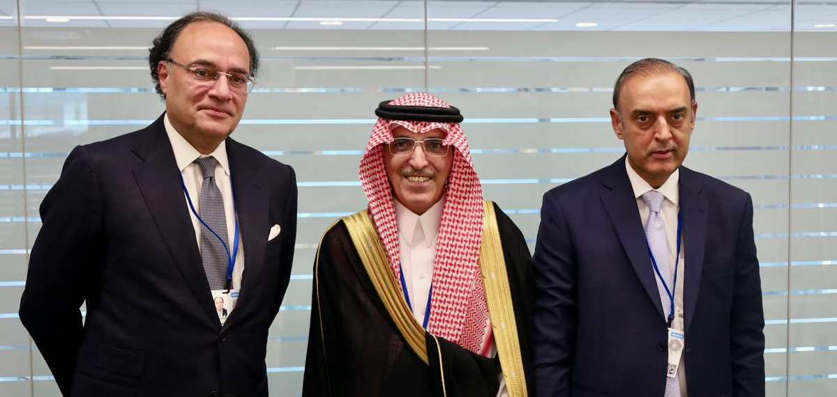 കടബാധ്യതയില്‍ വലഞ്ഞ് പാകിസ്താന്‍; ആശ്വാസ വാ​ഗ്ദാനവുമായി സൗദി അറേബ്യ; 300 കോടി ഡോളര്‍ നല്‍കും