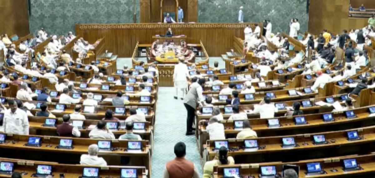വനിതാ സംവരണ ഭേദഗതി ബില്ലിന് ലോക്‌സഭയിൽ അവതരണാനുമതി; അനുകൂലിച്ചത് 251 പേർ, എതിർത്തത് 185 പേര്‍