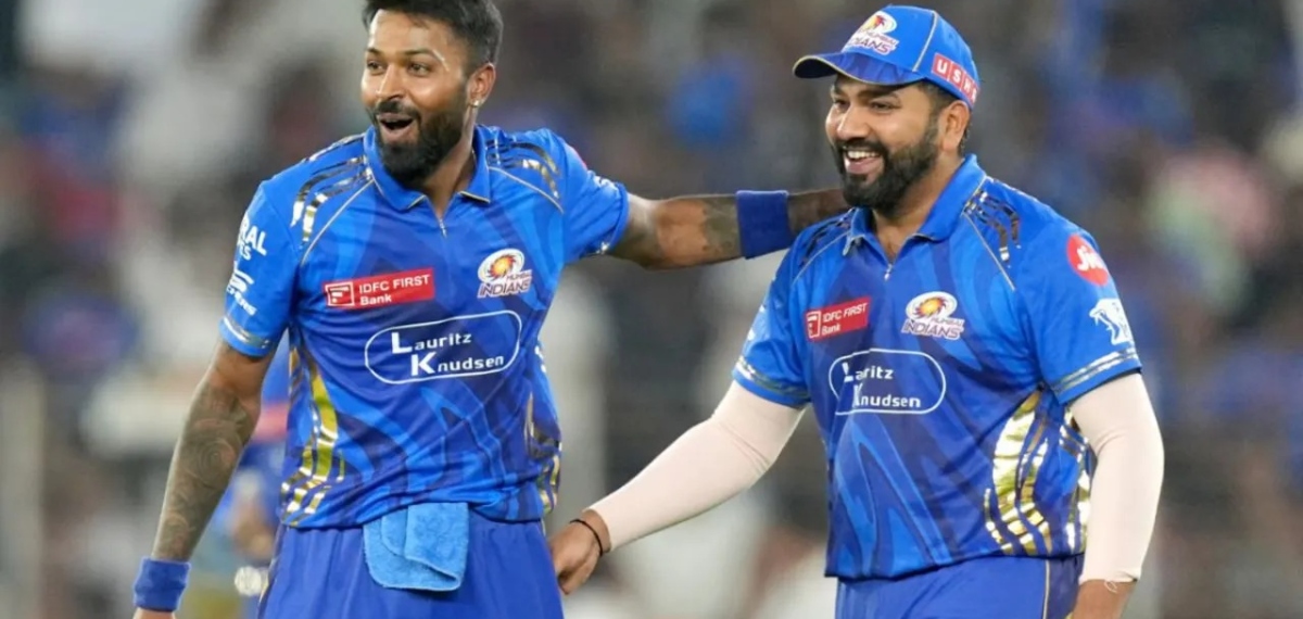 ക്യാപ്റ്റനല്ലെങ്കിലും രോഹിത് തന്നെ മുംബൈയുടെ 'തല'; ഹാർദിക്കിന് തന്ത്രങ്ങളോതി ഹിറ്റ്മാൻ